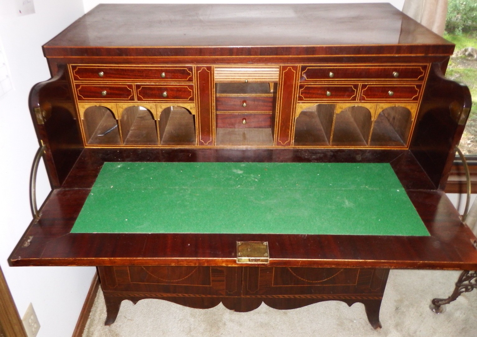 1 Hepplewhite Desk 2 (2)