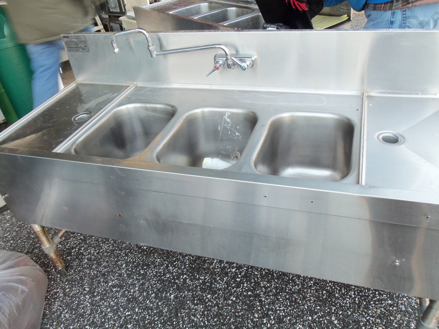 Large Public Auction of Restaurant Equipment - March 7th 2013